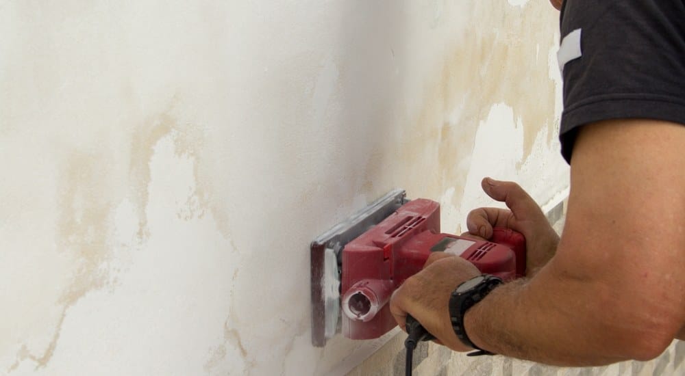 vocht in muur behandelen